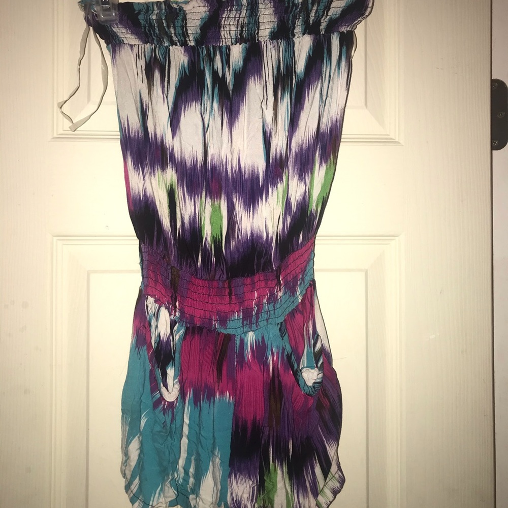 Multicolor short strapless romper